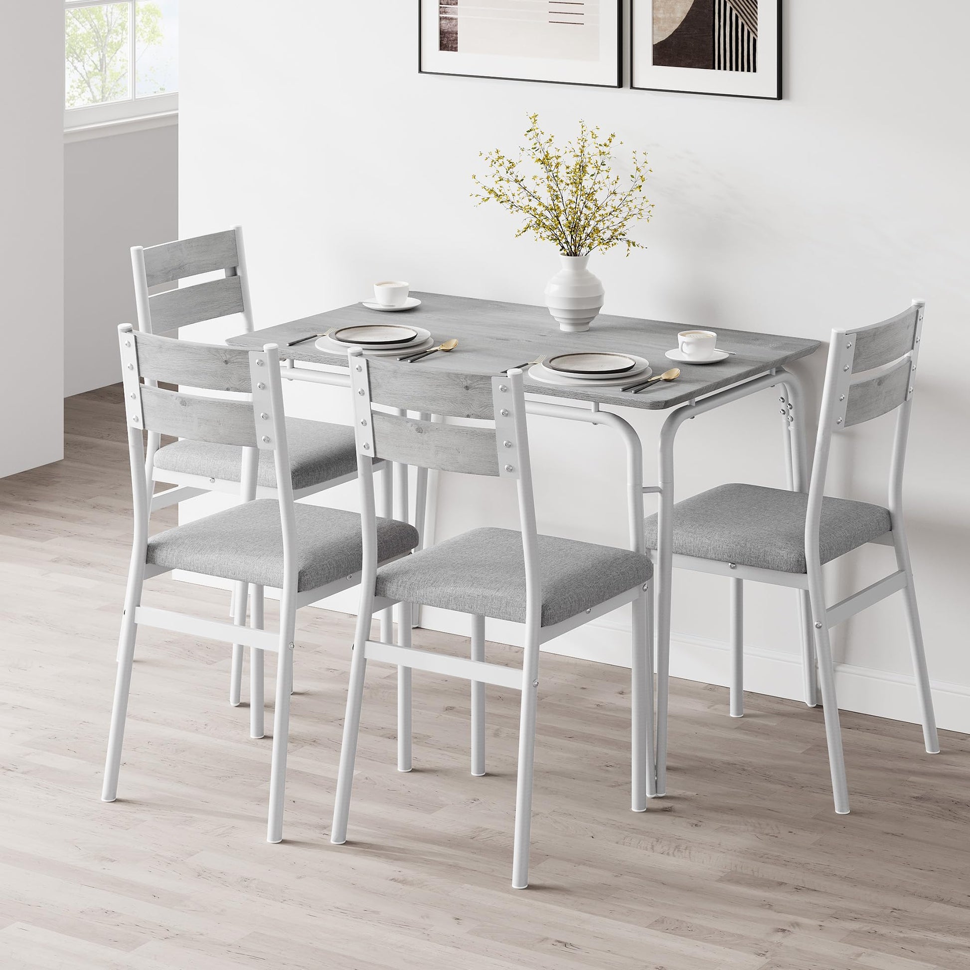 Set da pranzo Garvee per 4 persone, tavolo quadrato con 4 sedie imbottite, MDF e metallo, salvaspazio e stabile, per stanze e cucine piccole
