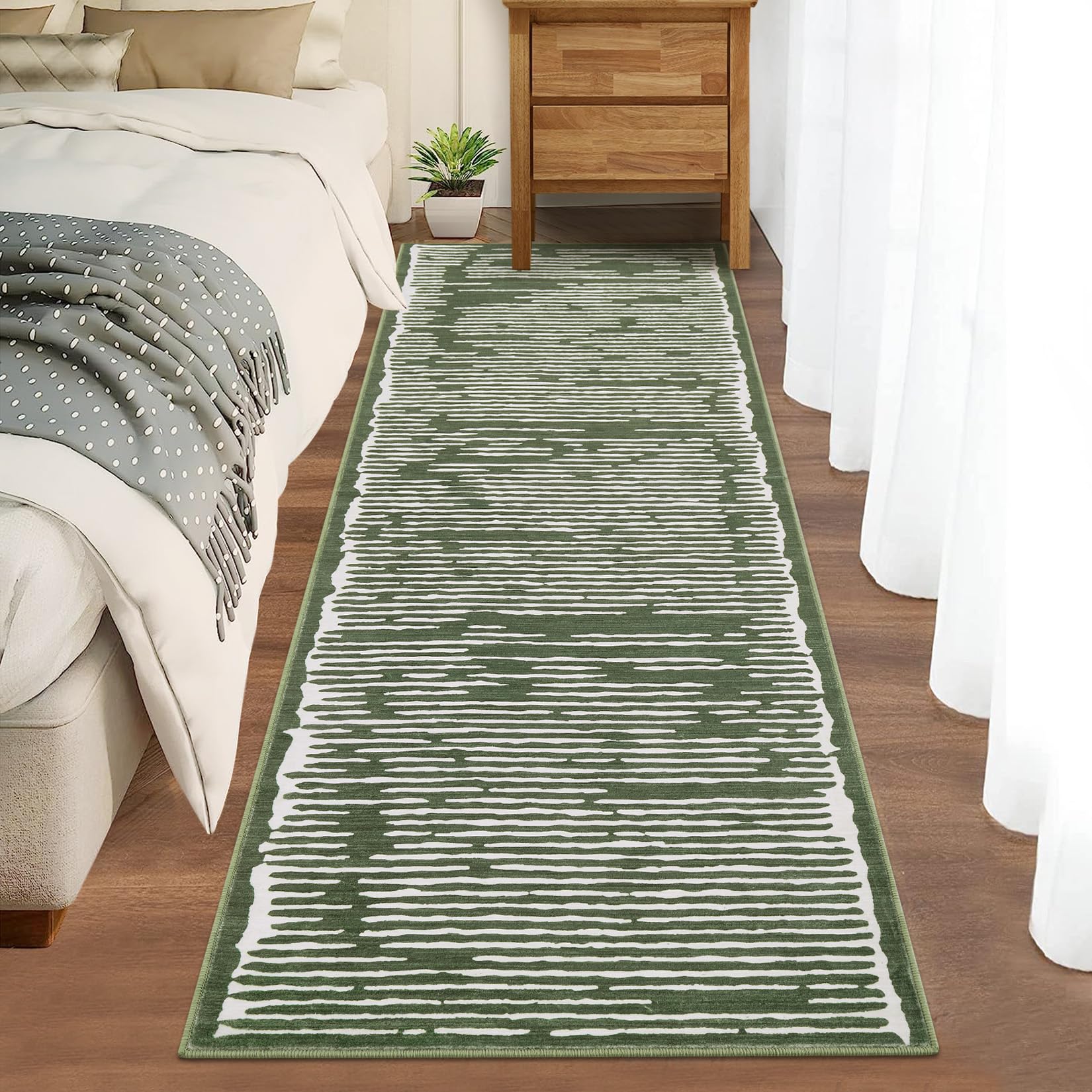 Tappeto Garvee lavabile a pelo corto 80x150 cm verde militare per soggiorno, camera da letto, sala da pranzo, cucina, corridoio