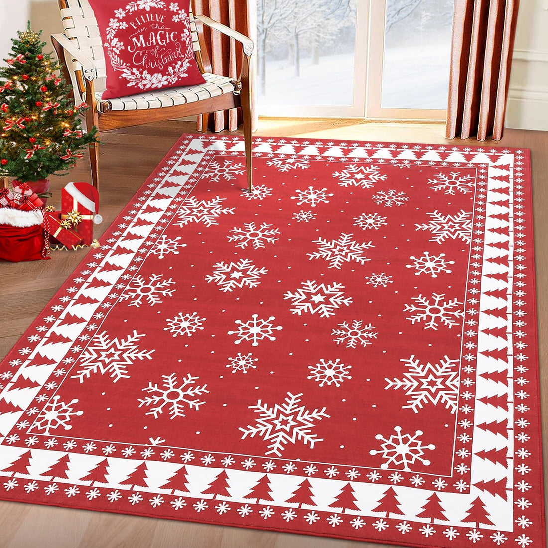 Tappeto natalizio Garvee rosso 120x170 cm con fiocchi di neve e albero di Natale per soggiorno e camera da letto, lavabile, TPR antiscivolo, pelo corto