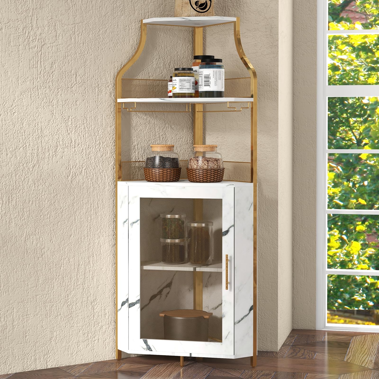 Mobile bar angolare Garvee per liquori con ripiani regolabili, 61 pollici, stile industriale, robusto MDF e metallo, porta in rete, portabicchieri, indipendente, cucina e soggiorno, nero