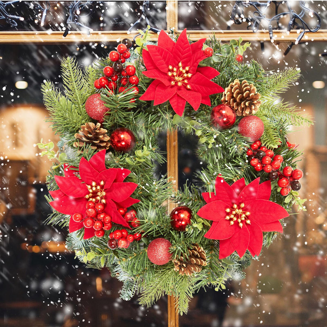 Ghirlanda natalizia Garvee da 16 pollici con stelle di Natale artificiali, pigne, palline rosse, resistente alle intemperie per porte e pareti, verde e rosso