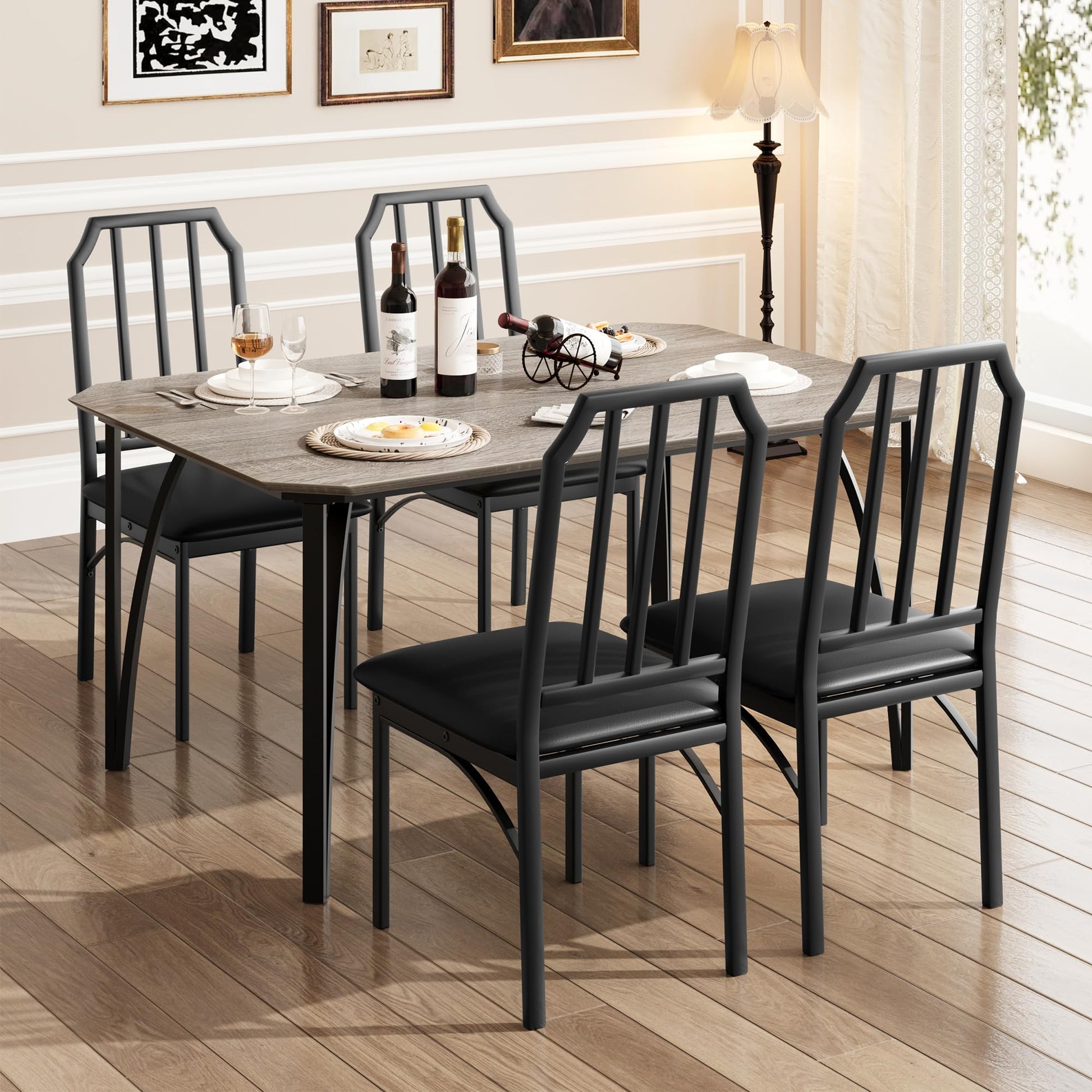 Set da pranzo Garvee per 4 persone con design smussato, cuscini di seduta in PU, MDF e acciaio, compatto, robusto, adatto a piccoli spazi, nero