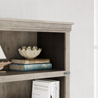 Libreria in legno Garvee a 5 ripiani con spazio per il soggiorno, 170 cm di altezza x 62 cm di larghezza x 32 cm di profondità, grigio, robusta, stile coloniale, MDF