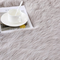 Garvee Tappeto Morbido Finto Pecora Shaggy 1000 GSM Antiscivolo Grigio 4x6 Piedi Rettangolare per Camera e Soggiorno
