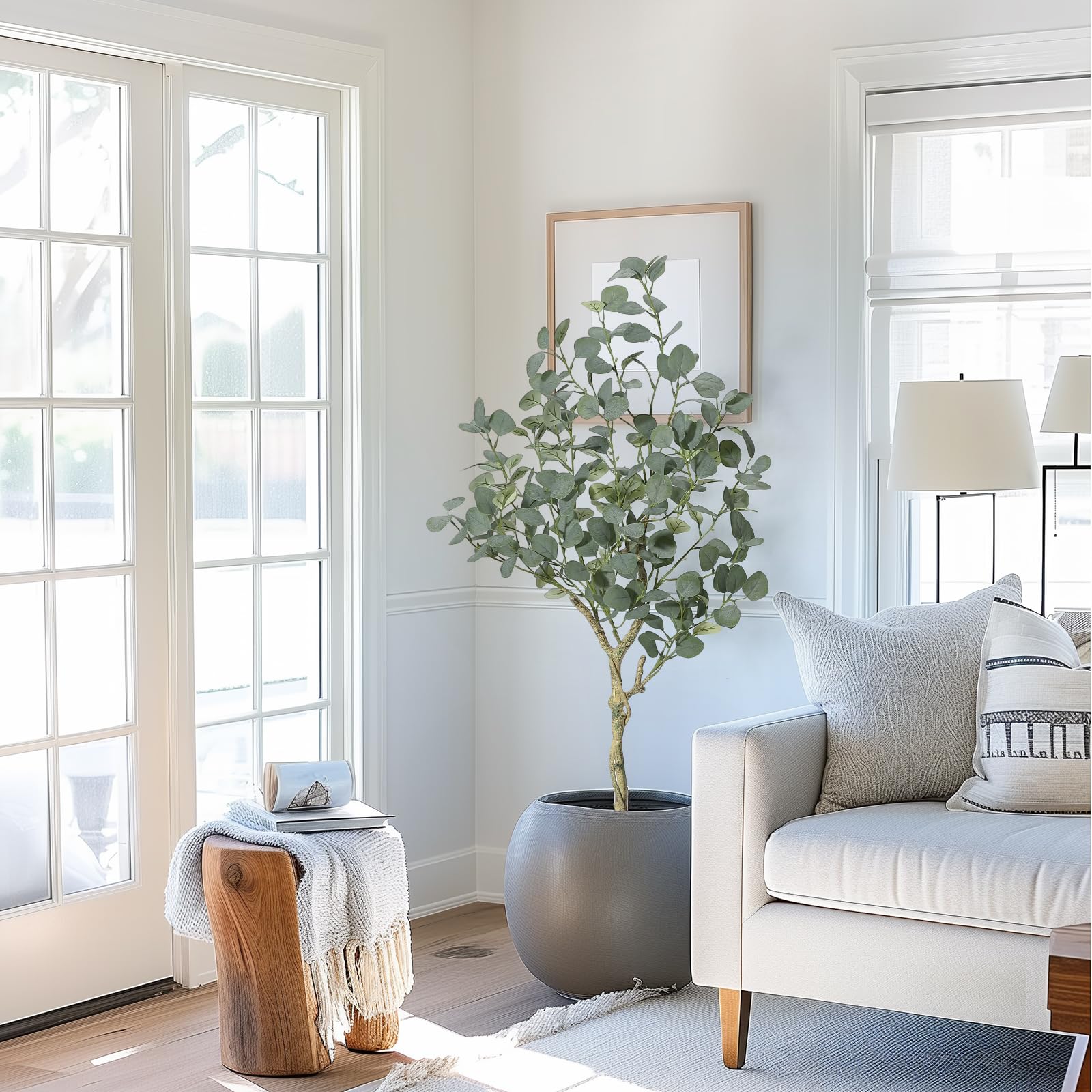 Albero di eucalipto artificiale Garvee da 4 piedi con rami regolabili e vaso in PP sicuro per decorazioni interne/esterne, verde