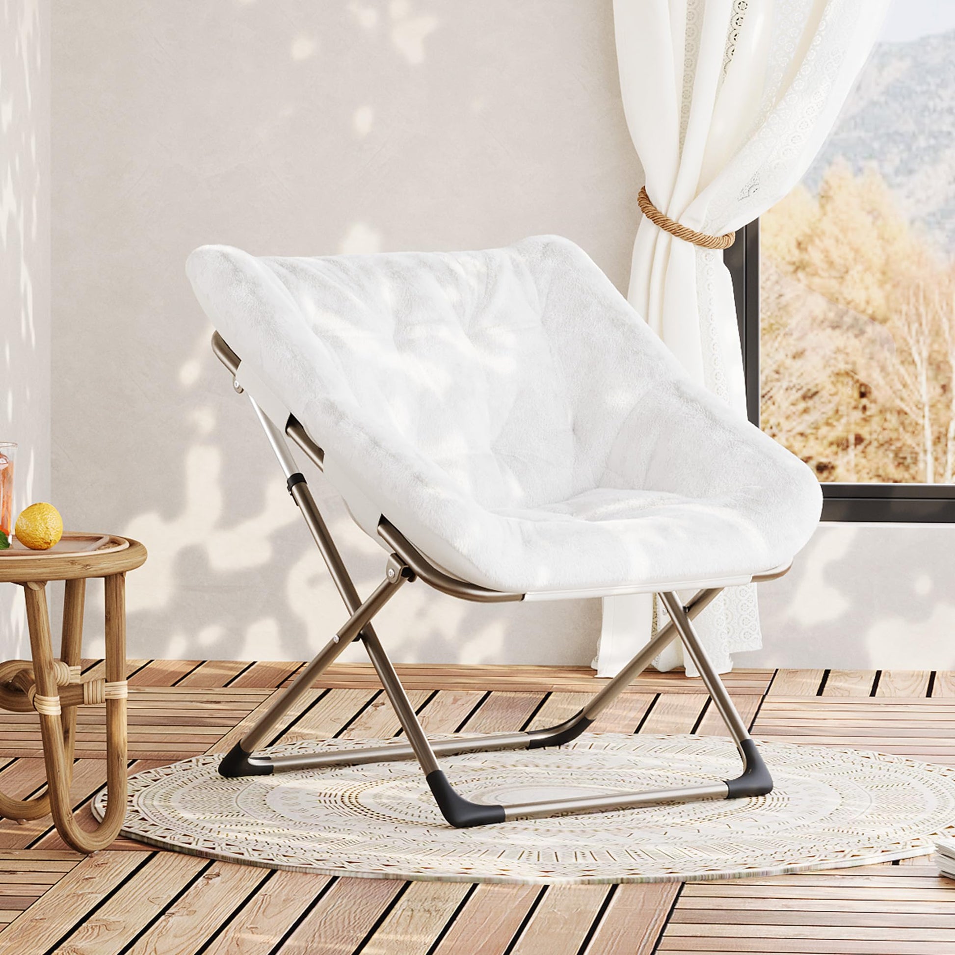 Sedia pieghevole Garvee per adulti con pelliccia sintetica, comoda poltrona bianca per soggiorno e camera da letto