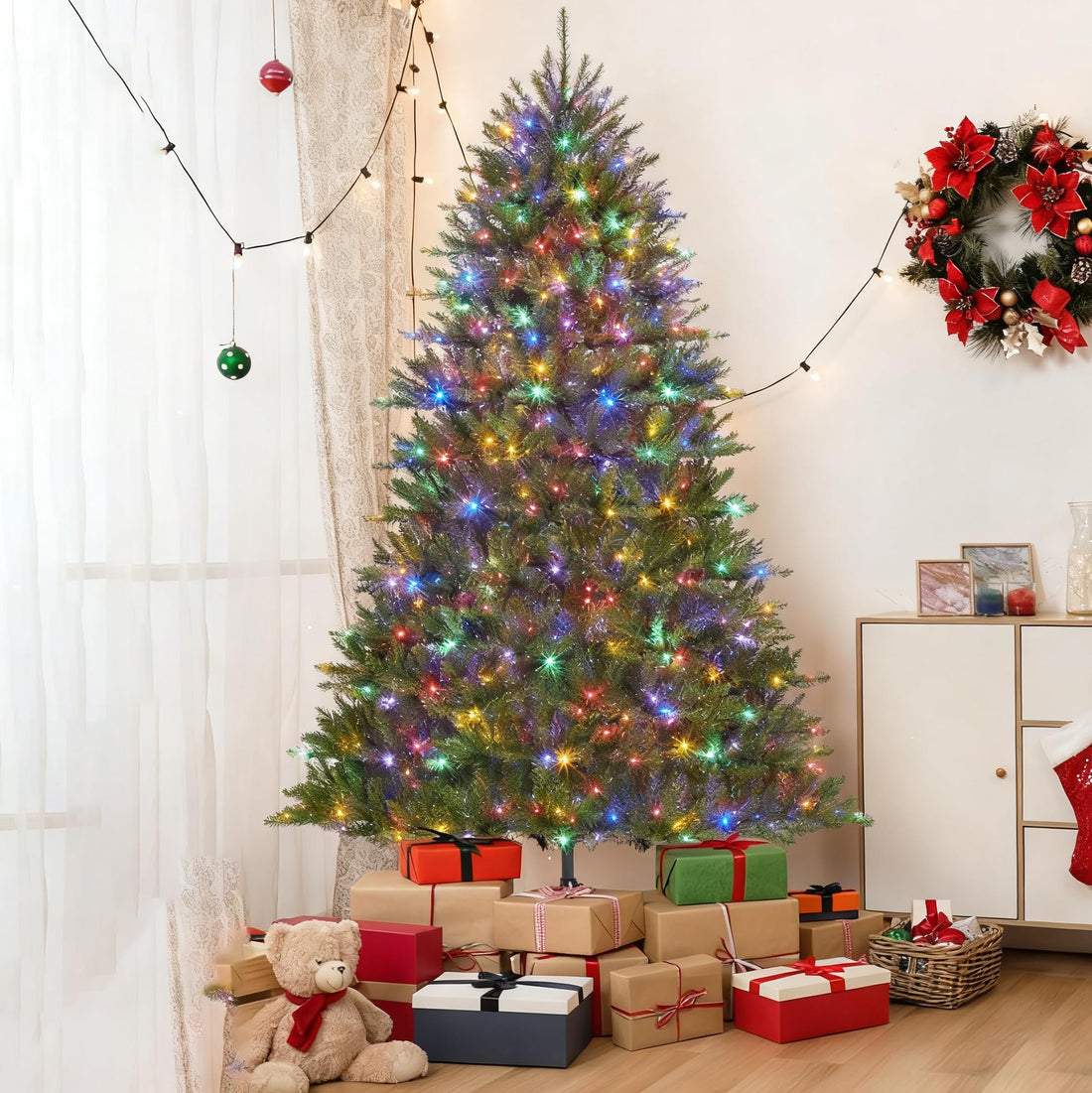 Albero di Natale artificiale Garvee da 225 cm con 700 LED in PE/PVC di alta qualità per soffitti alti ed eventi festivi