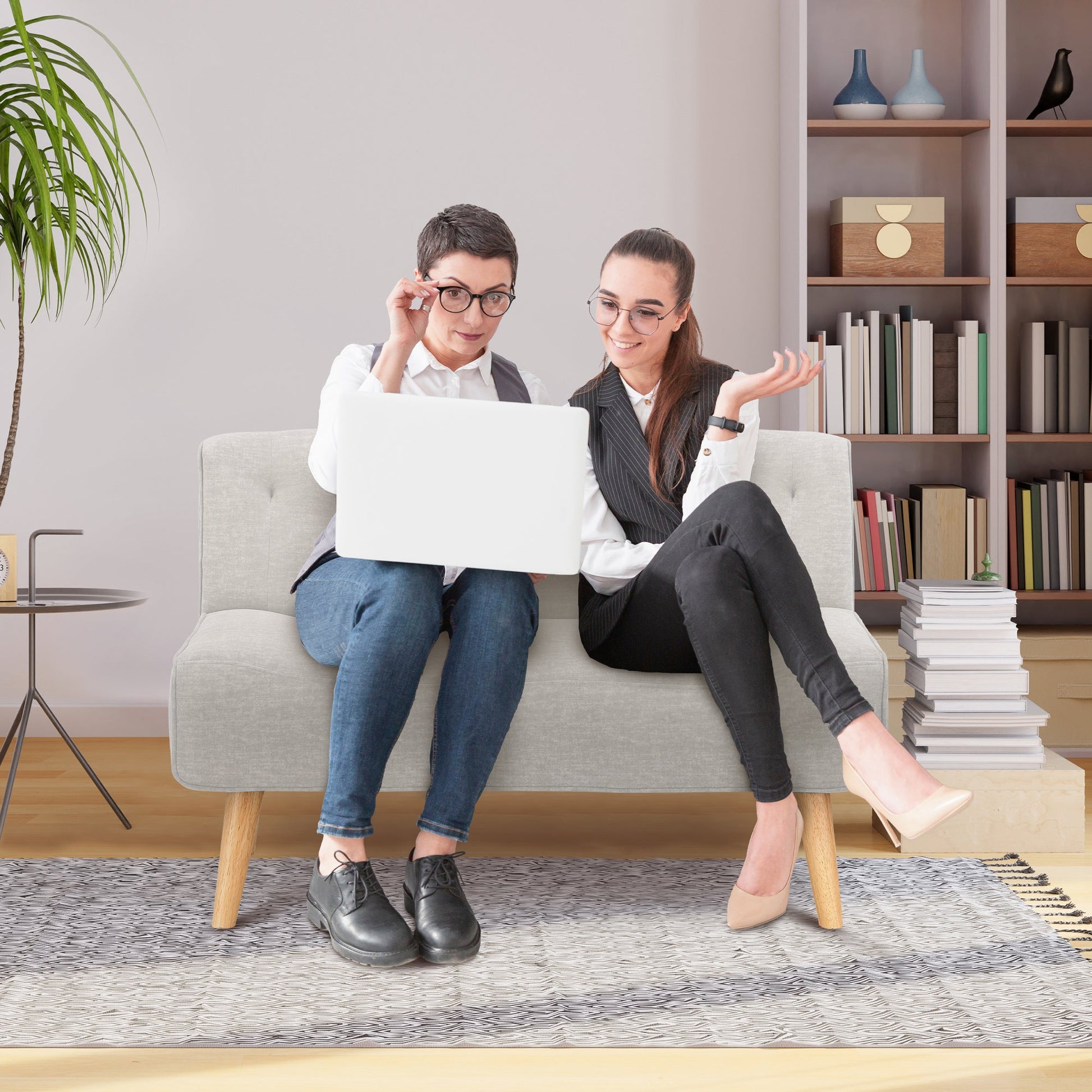Divano Garvee a 2 posti, tessuto effetto lino, gambe in legno, look retrò, beige, per soggiorno e camera da letto