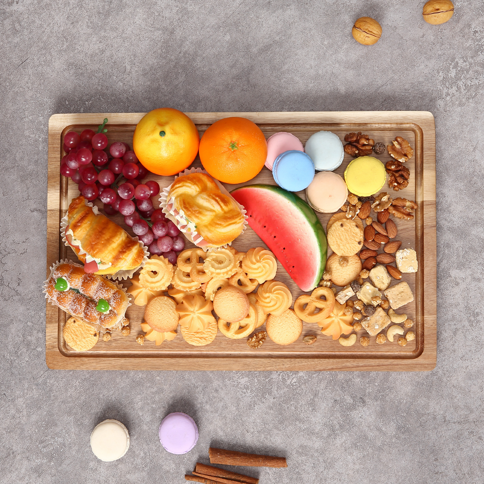 Tagliere extra large in legno di acacia Garvee 18x12" con scanalatura per il succo, manici, bordo rifinito, pre-oliato, robusto, versatile per la cucina